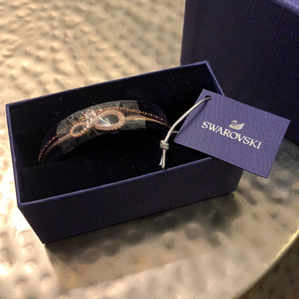 NWT Swarovski Infinity bangle bracelet | Rose gold-tone plated